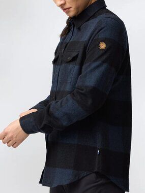 Fjallraven Canada Shirt Women Size Small (relaxed fit)